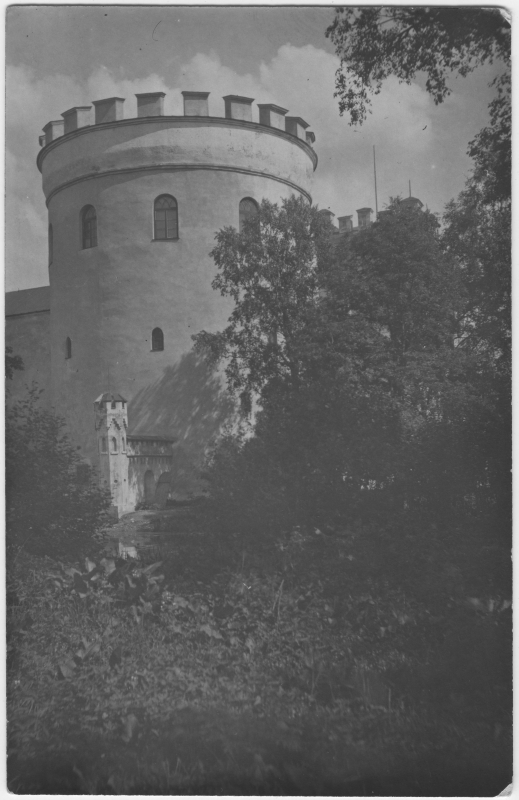Koluvere Castle Artillery Tower
