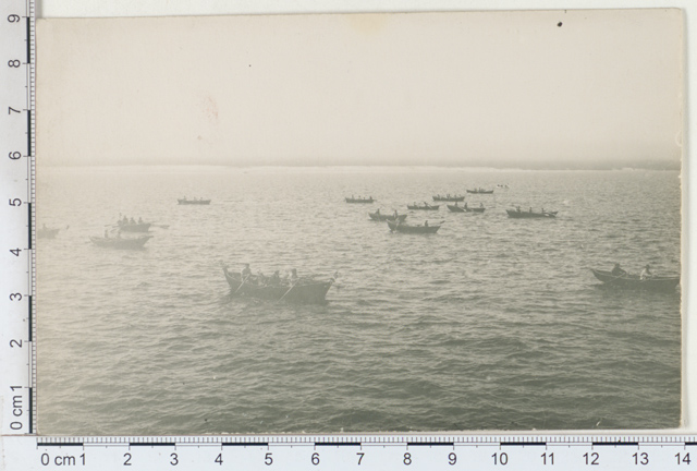 Ruhnulased with boats at sea 1925