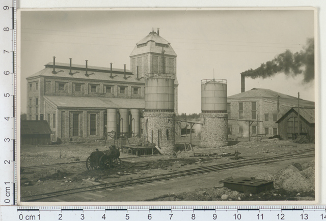 Kohtla - Järve oil shale mine, oil factory, two crude oil tanks, power plant 1924