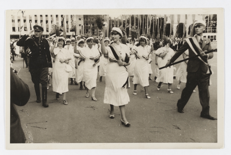 Singing party train, 1938