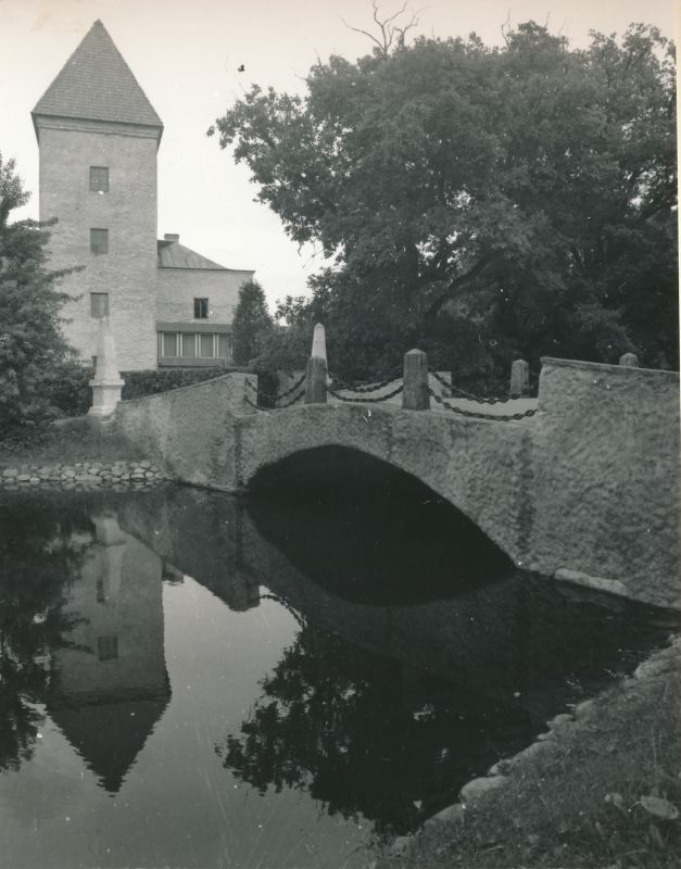 Photo. Kolovere Manor II bridge on the River Maidla. Black and white. Located: Hm 7975 - Technical monuments of Haapsalu district