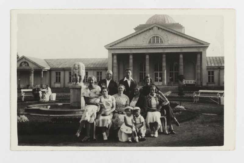 Group picture in Pärnu, 1936