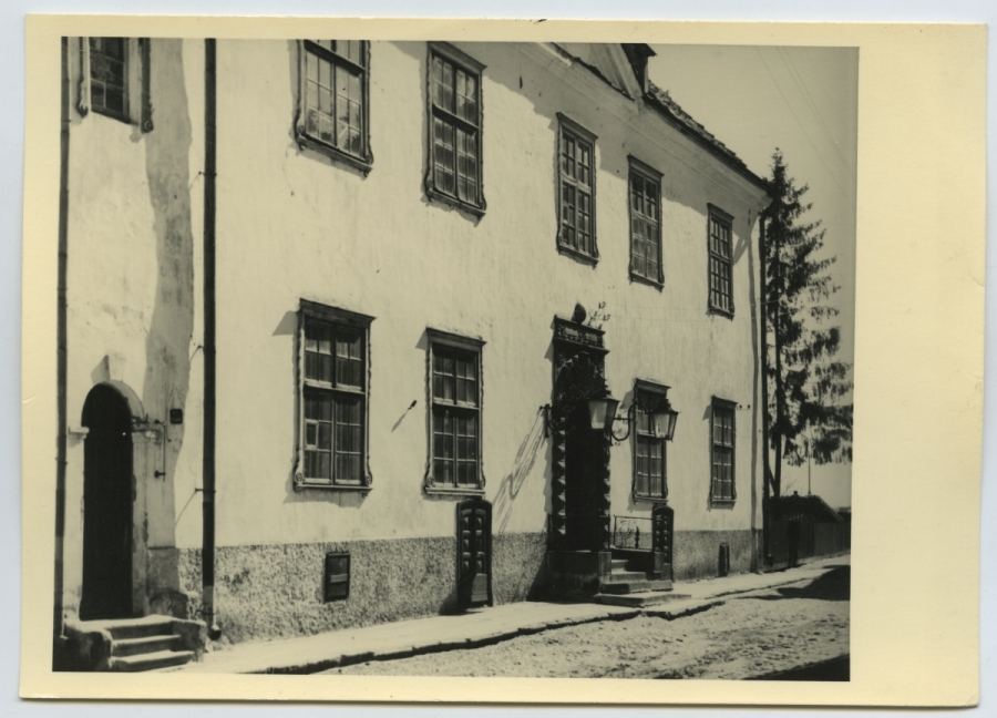 Narva, von Holstein's house façade.