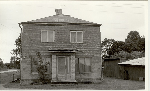 Photo, Paide RTK Järva-Jaani former commission store in 1984.