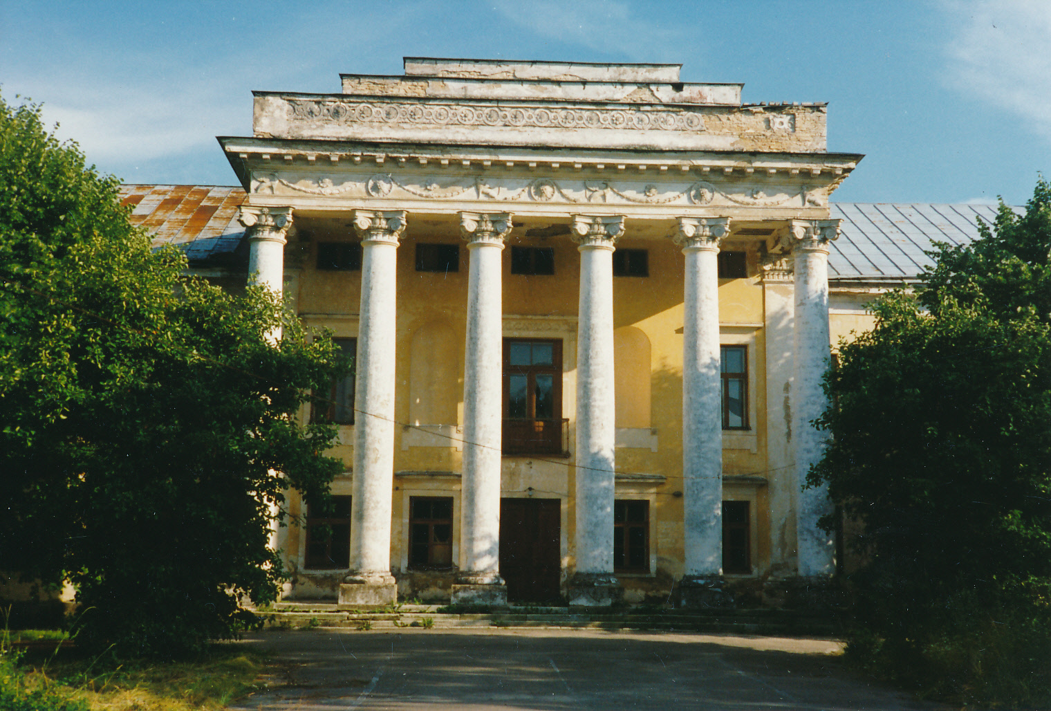 Riisipere Manor building