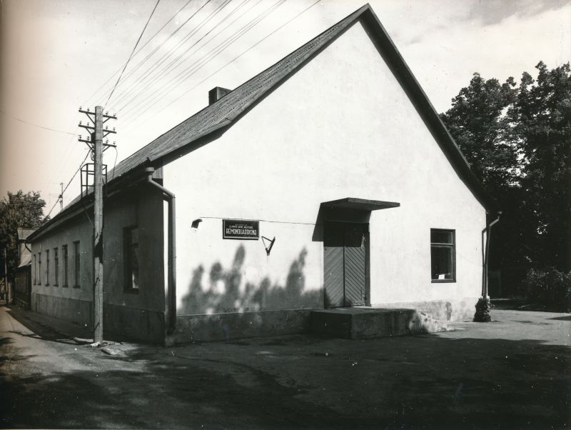 Photo. Former Printing House in Haapsalu, Lembitu 12. Black and white. Located: Hm 7975 - Technical monuments of Haapsalu district