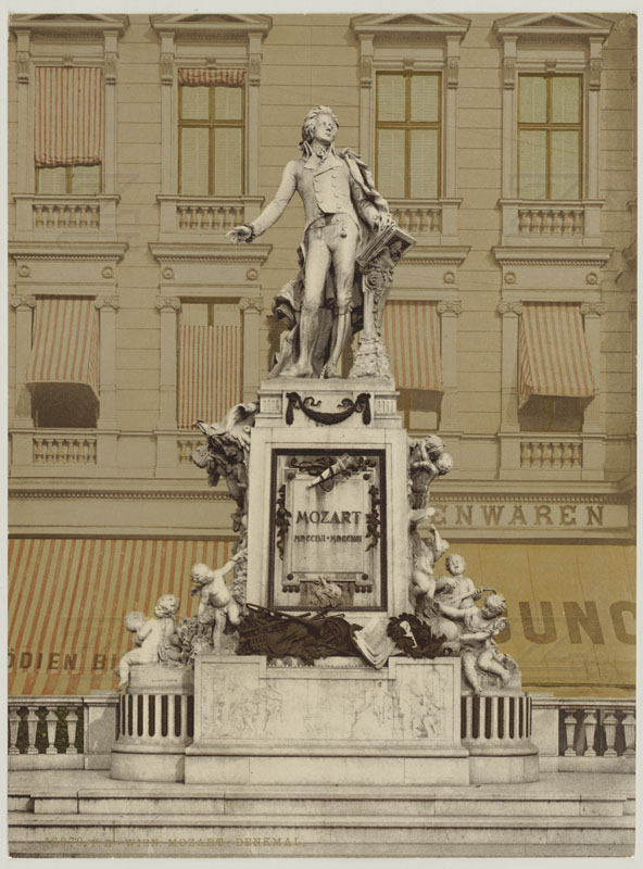 Vienna. Mozart-denkmal
