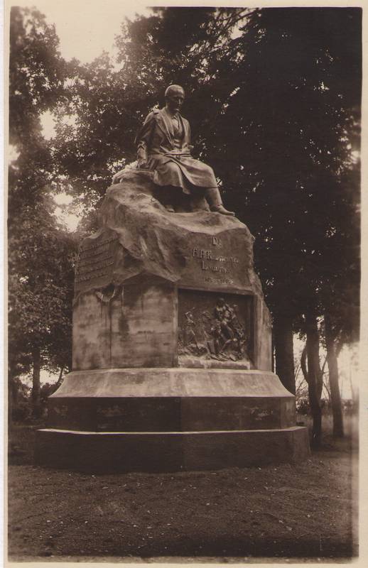 Photo. Dr. Fr. R. Kreutzwald's monument stage in Võrus.