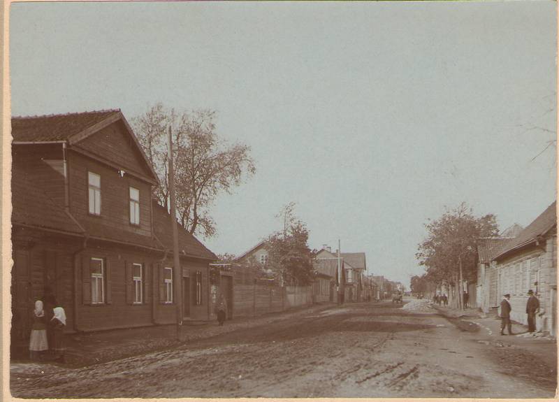 Photo. View on Kreutzwald Street in Võrus.