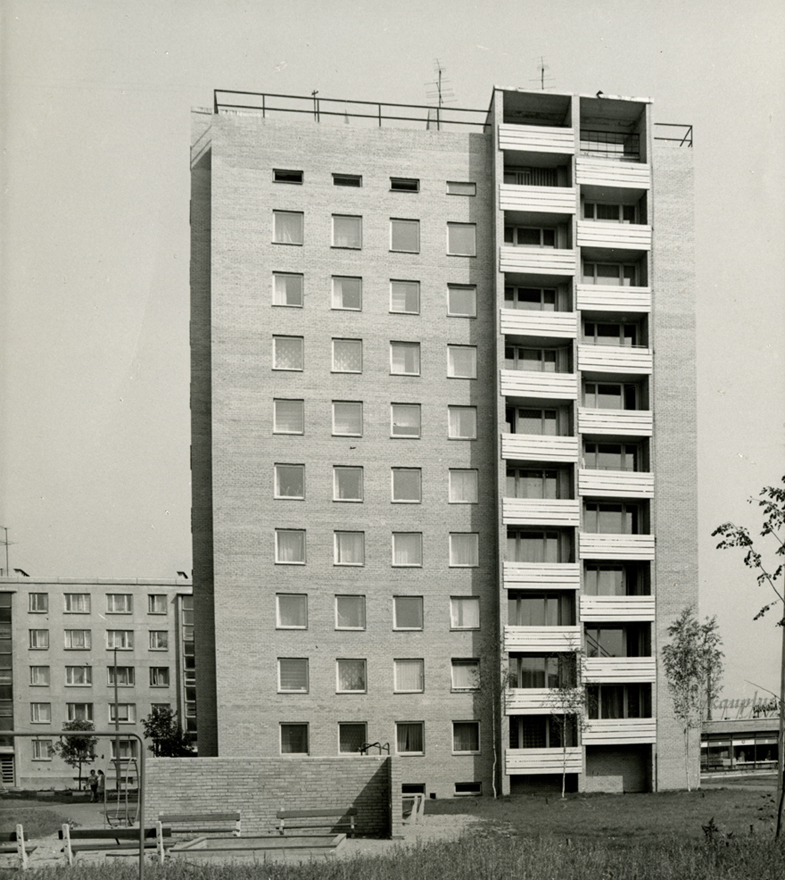 Tartu Annelinn: 9-storey dot room (Anne 45). Architect Raul-Levroit Kivi