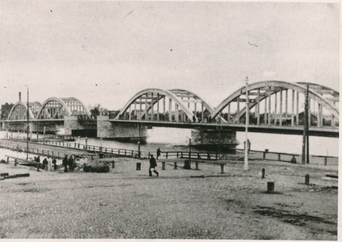 Photo. Pärnu bridges. Nahksild (in front plan). Cloud bridge (stone- iron bridge). Ca 1936 (?).