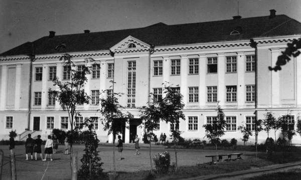 Tartu Women's Gymnasium, 1930-1940.