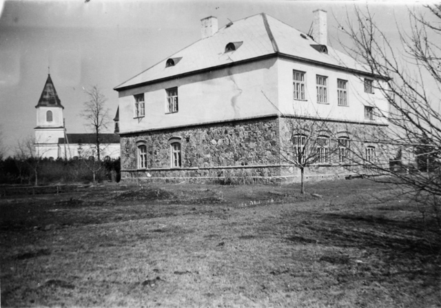Saduküla schoolhouse