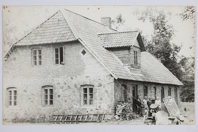 Heimtali School House