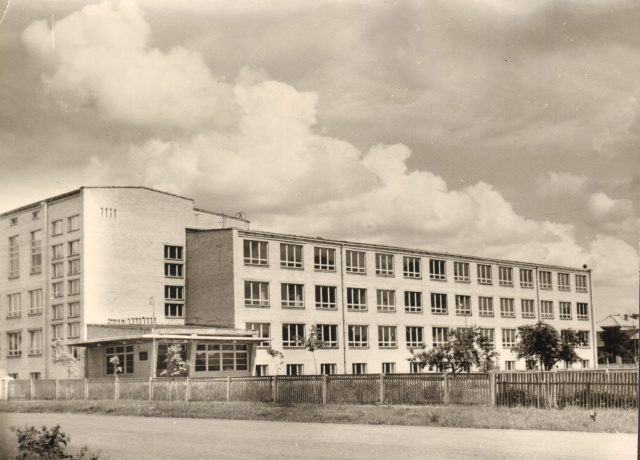 Photo, Paide Secondary School in 1965.