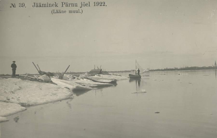 Photo postcard, Jääminek on Pärnu River in 1922.