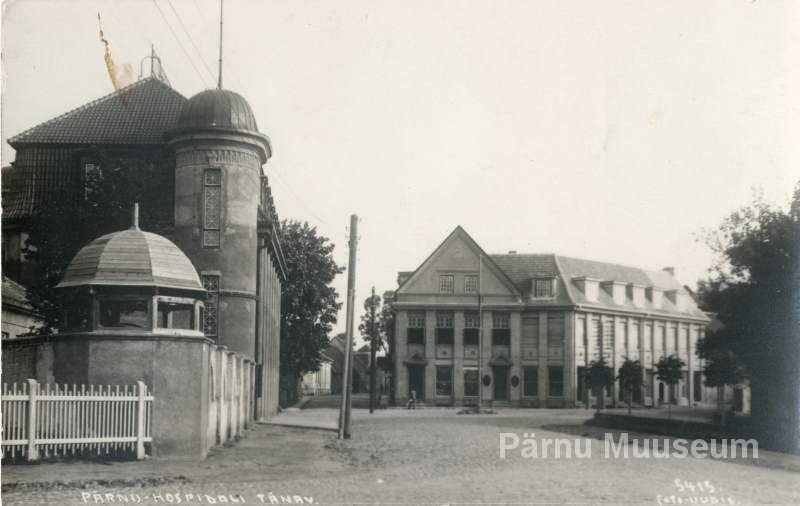 Photo postcard, Pärnu view. Hospital Street.