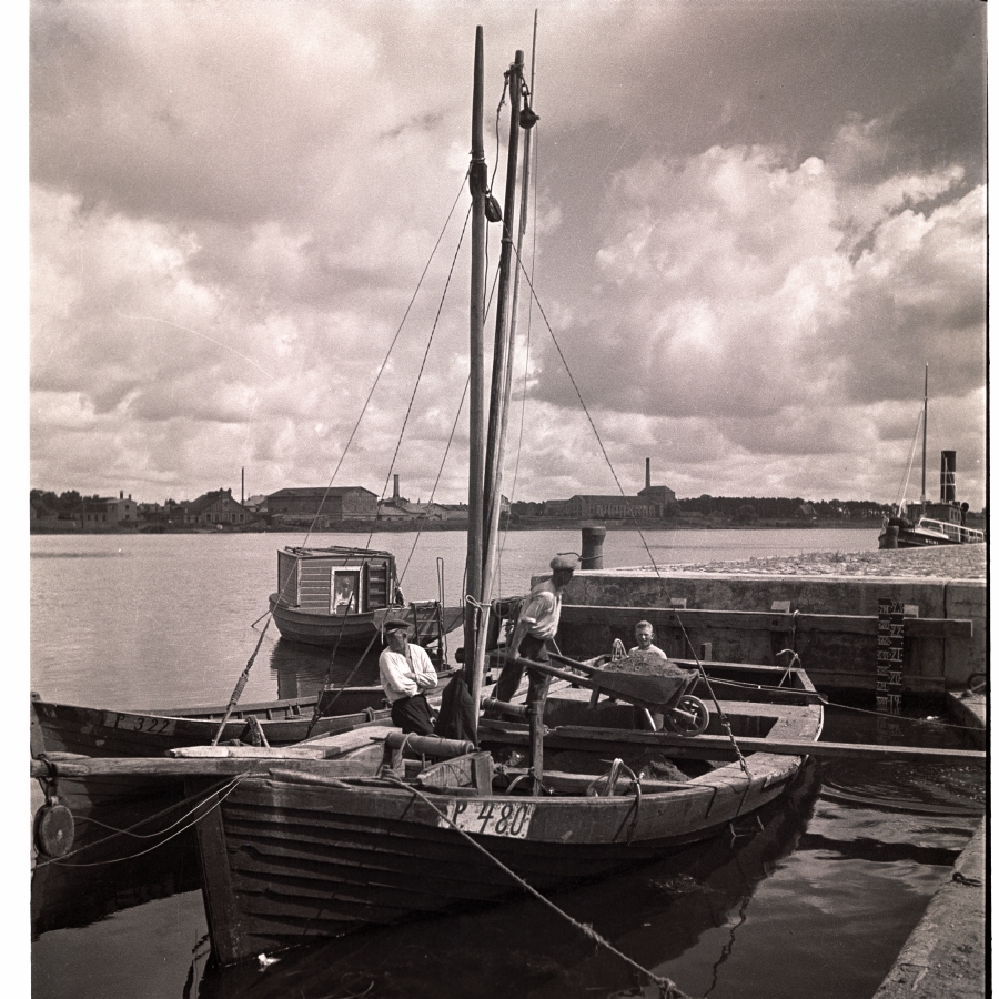 Pärnu, boats in the port.