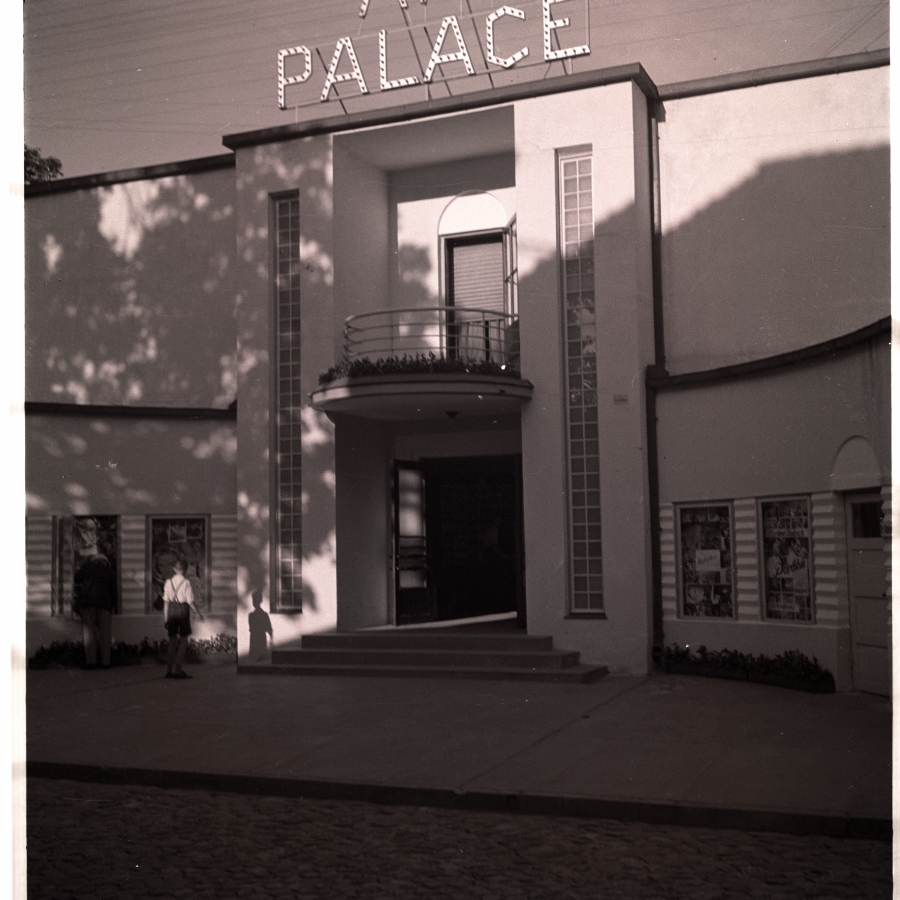 Pärnu, "Palace" entrance.