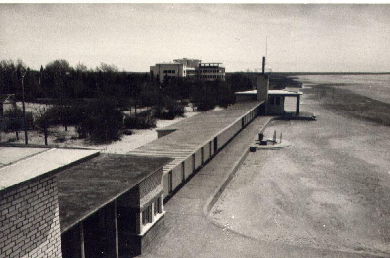 Pärnu beach cafe and clothes, architect Olev Siinmaa