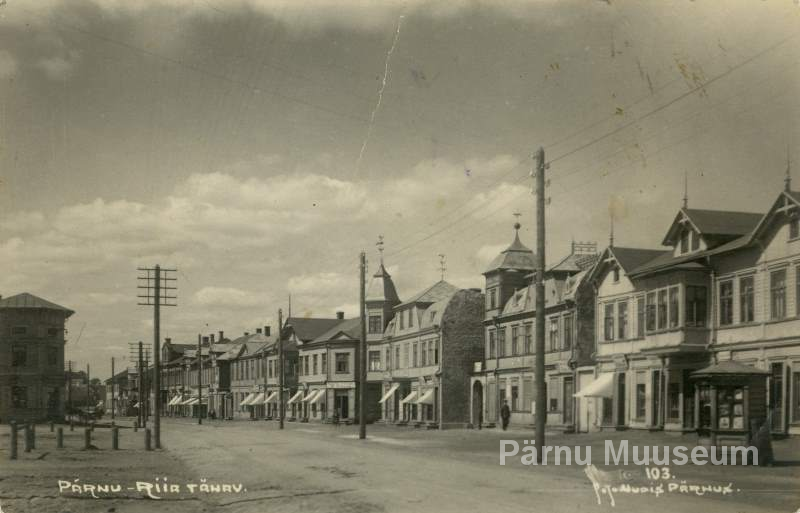 Photo postcard, view on Pärnu Riia Street.