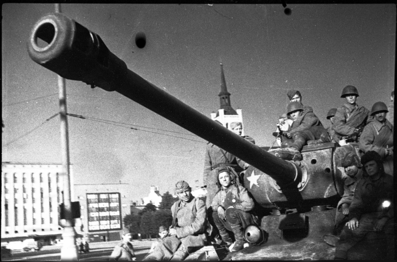 Soviet army tanks in Tallinn.