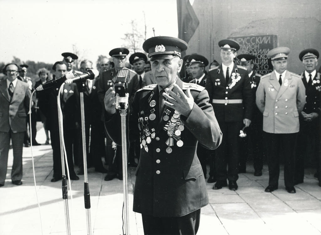 Photo. Opening of the Memorial Chamber in the name of the Soviet army in Võru Kosel on August 11th 1979.