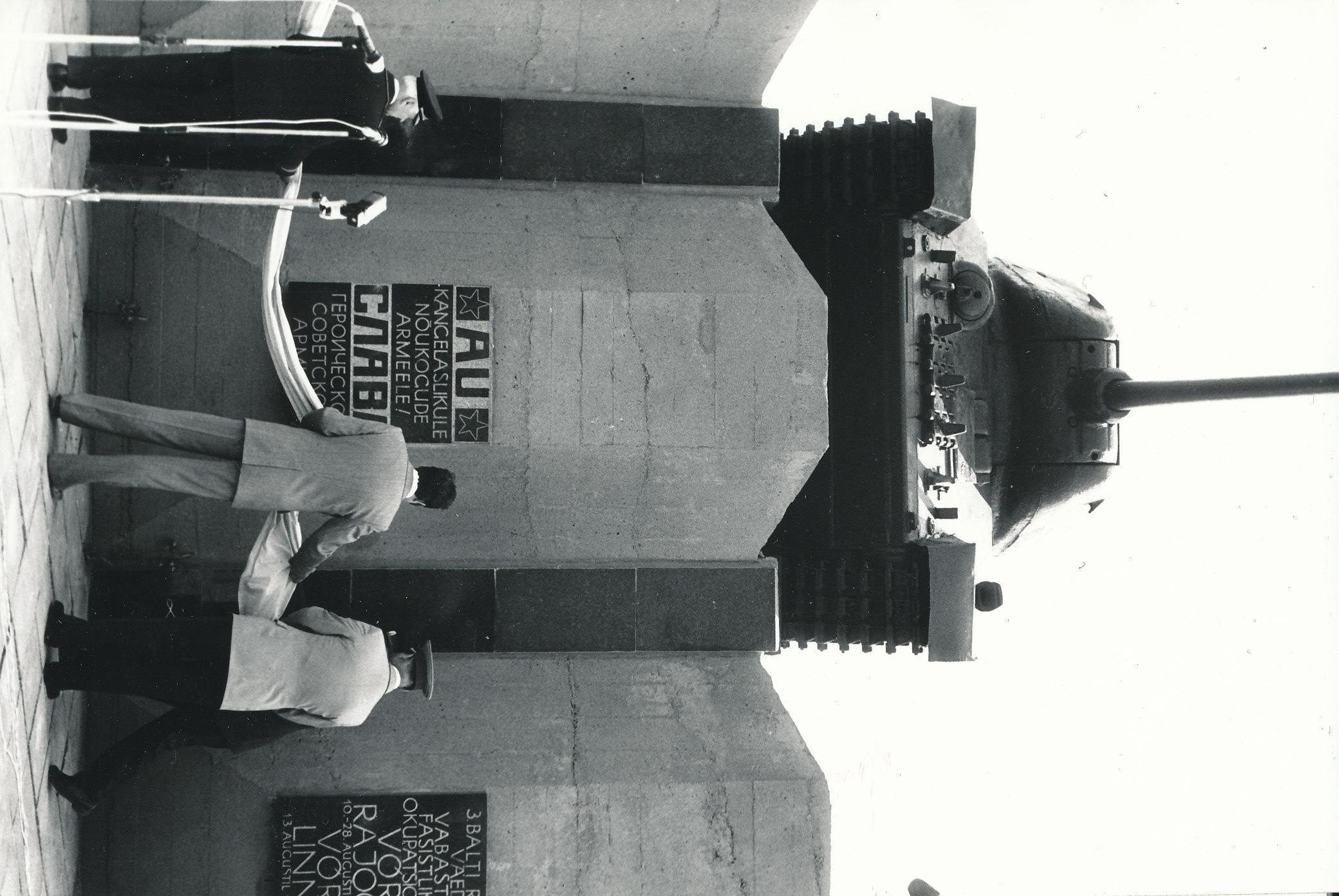 Photo. Opening of the Memorial Chamber in the name of the Soviet army in Võru Kosel on August 11th 1979. ( nn. Kose tank)