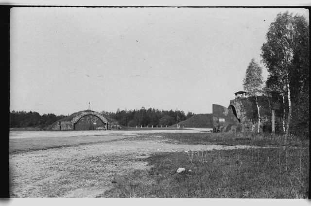 Airfield and missile base in Virumaa; Angari