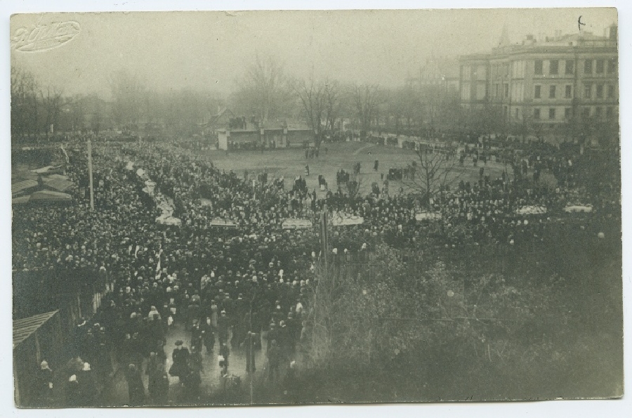 October 16, 1905 victims' funeral event in the New Market.