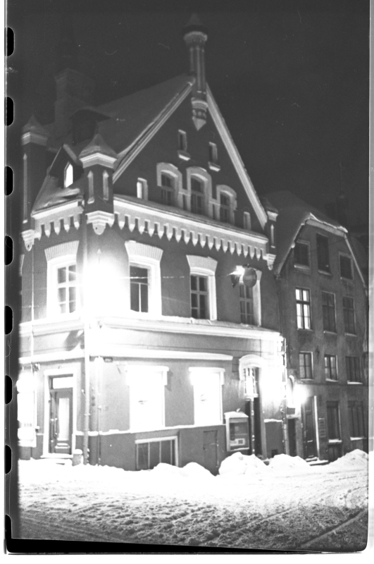 Building on the corner of King and Harju Street, King Street 8.