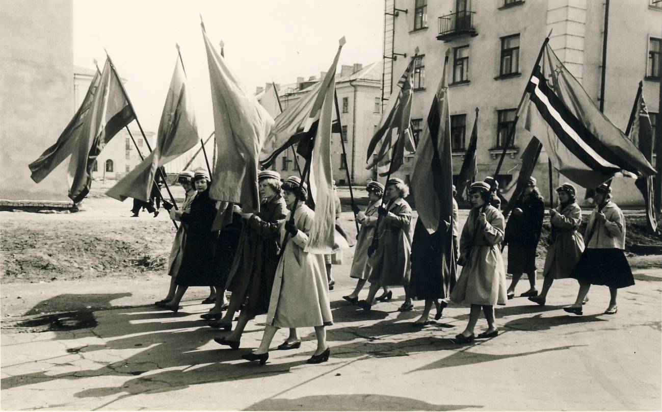 Kohtla-järveekeemia-mäetehnika studentsdmaide demonstration