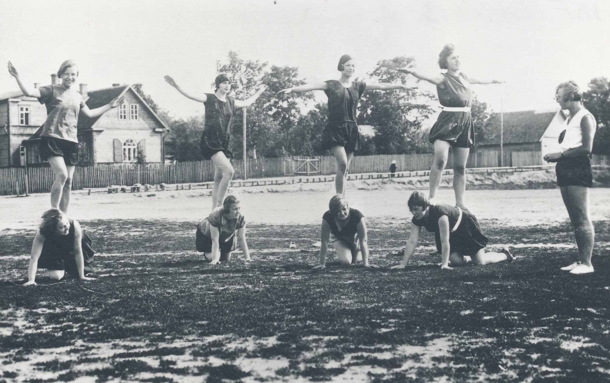 Photo.sport courses in Võru - pyramid "elevant" in June 1929.