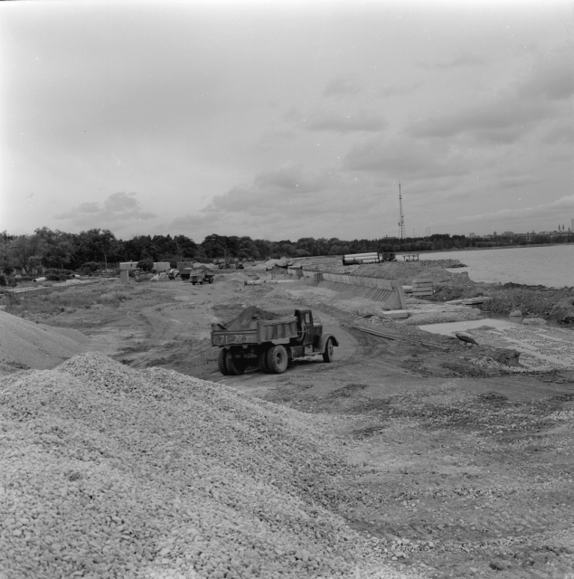 Construction of Pirita road.