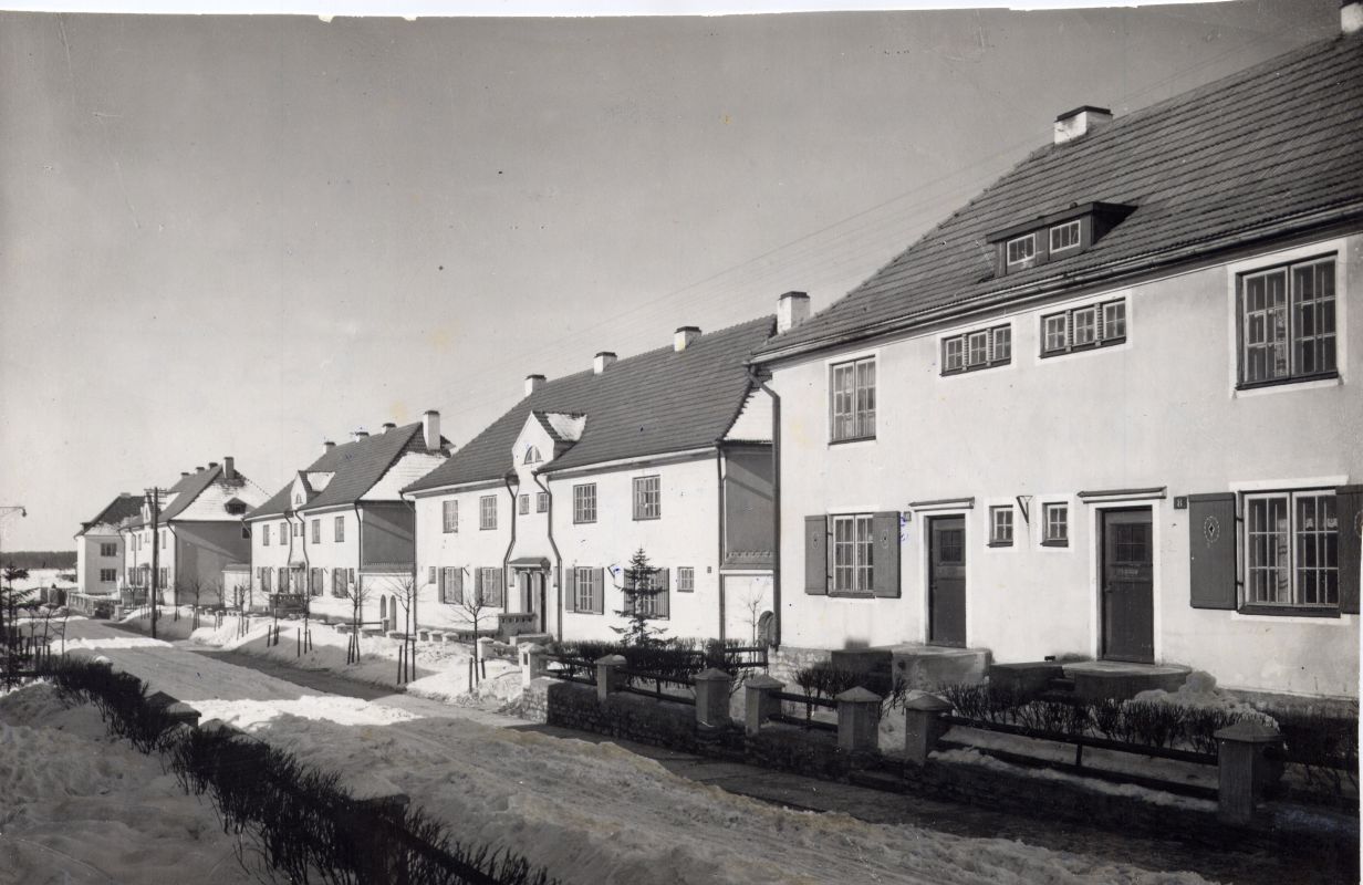 Building company "Oma Kolle" houses on Kolde pst (arh-d Herbert Johanson, Eugen Habermann, 1922-26). Repro Leo Gens quantity