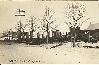 Photo, ruins of Türi comrade in 1922.