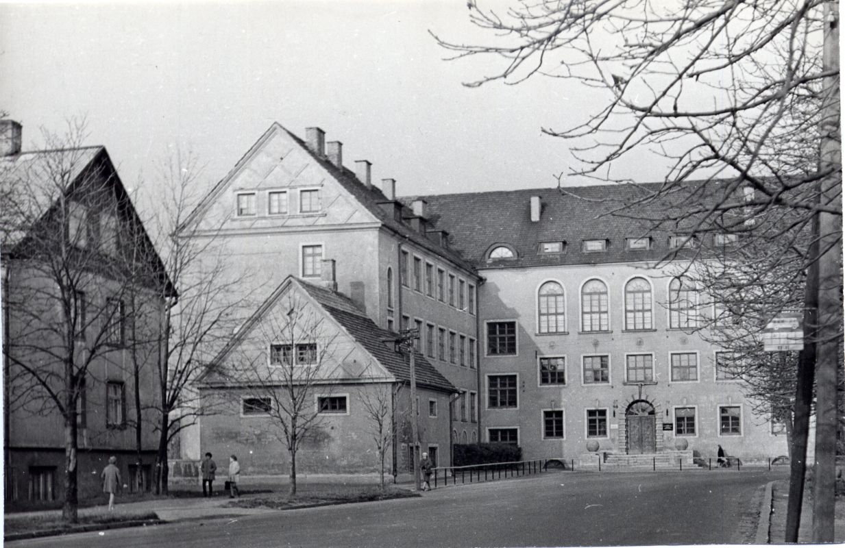 Tallinn Pelgulinna primary school of Cross 69 (arh. Herbert Johanson, 1927-29). Photos from Leo Gens