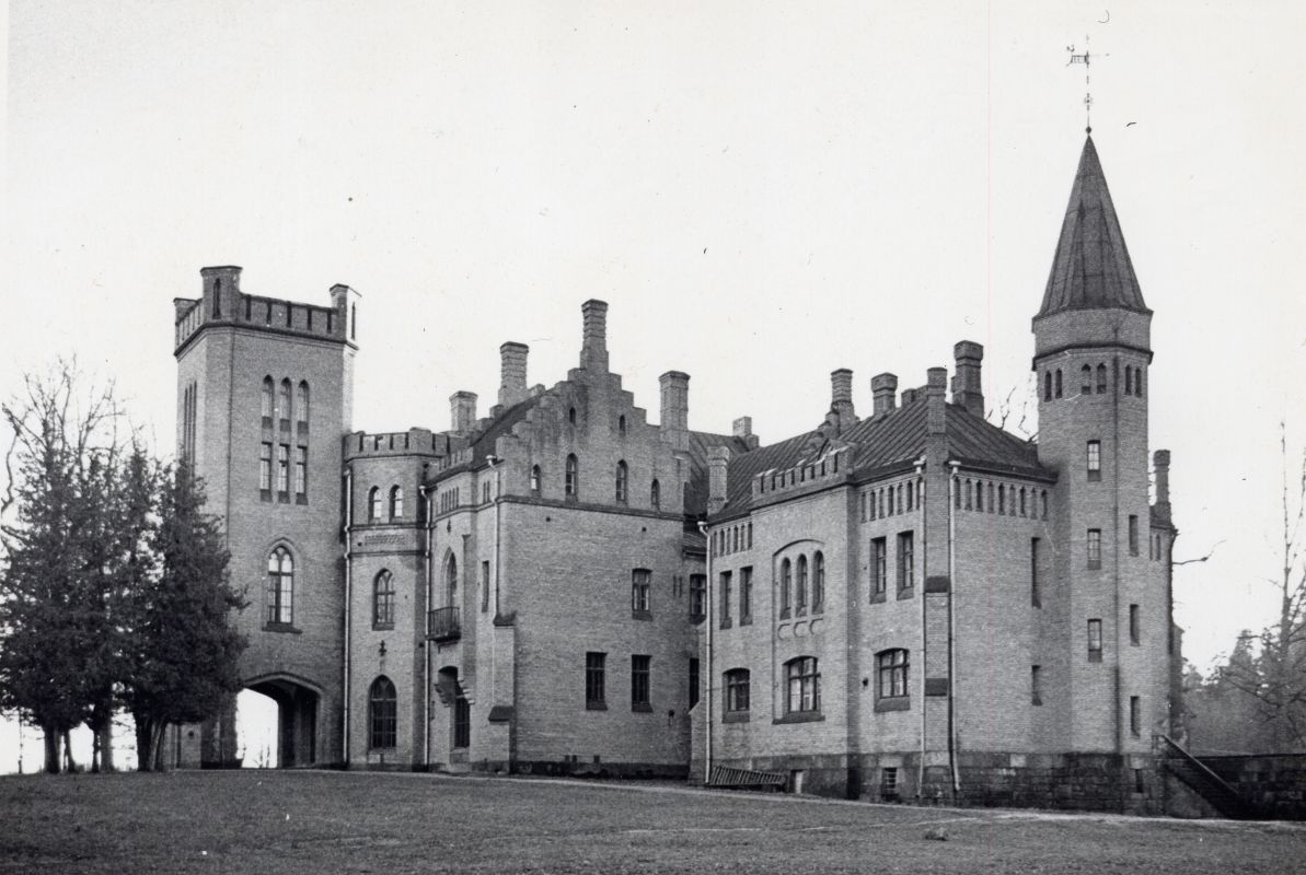 Sangaste Castle (arh. Otto Pius Hippius, 1874-1881). Reprod Leo Gens quantity