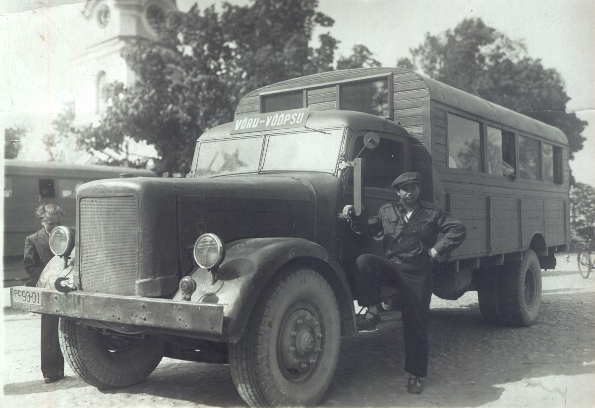 Photo. Road Transport Base No. 3 bus 1947 - 1952, car Astro-Fiat.