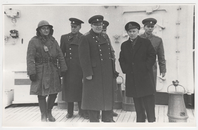 Group photo, participants of fireworks trainings on the ship "Tallinn" in 1972. From the left s. Semjonov, a. Grigorjev, J. Vaarmann, K. Leemet (captain of the ship "Tallinn", V. Timofejev (People of the Fire-Technical Station of the Government)