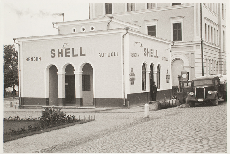 Petrol station in Tartu in 1938.
