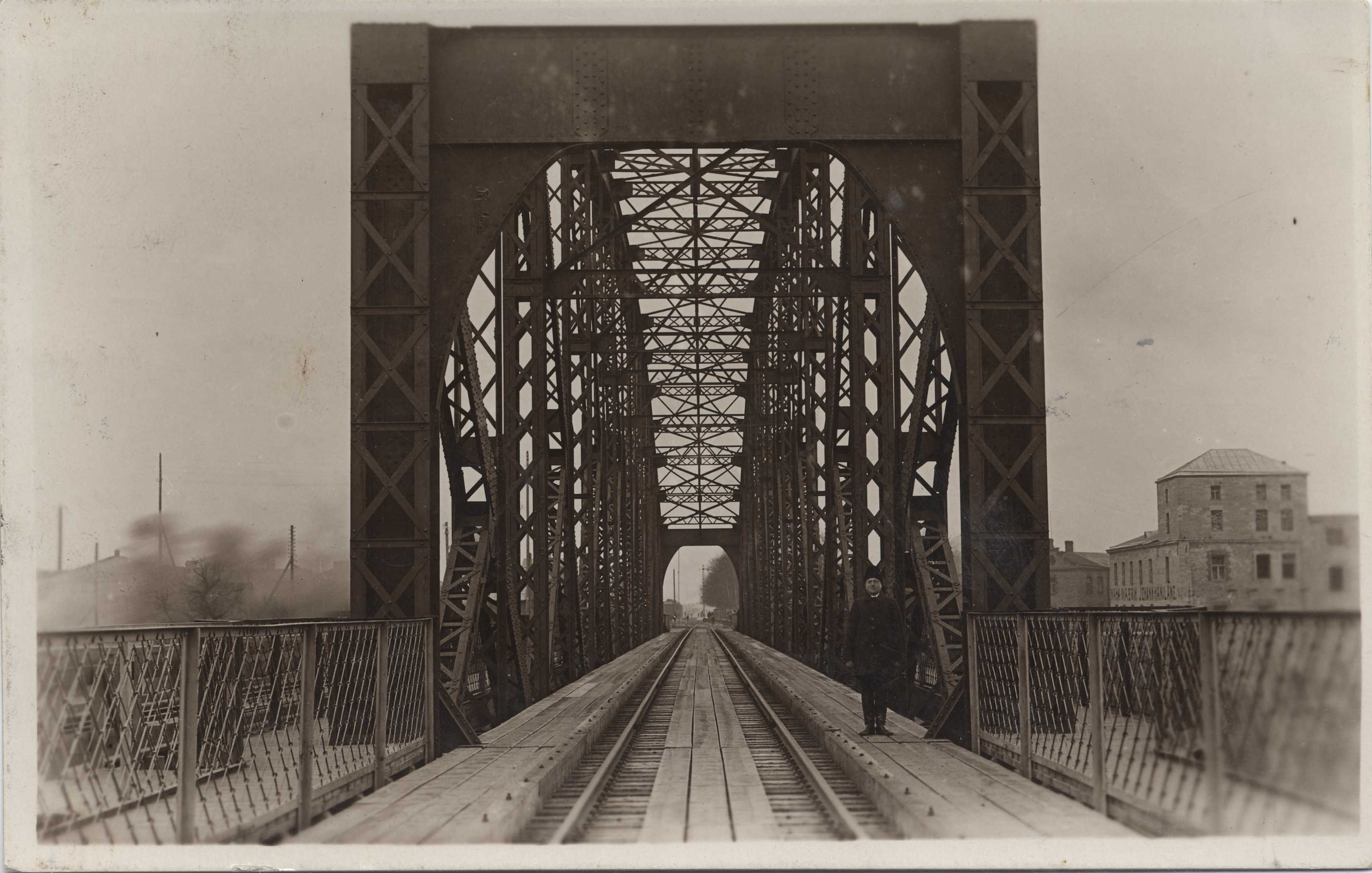 Eesti : Narva railway bridge = Estonia : Narva : the railway bridge