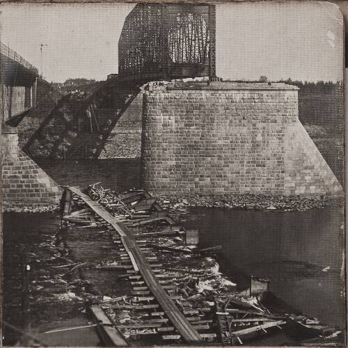 Photo. Broken Jamburg railway bridge. Summer/ autumn 1919.(the same KLMF 1105: 157)