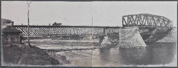 Photo, Jamburg's broken railway bridge, next to which is a highway bridge. The latter was destroyed when the Northwest Army I resigned from Petrograd.