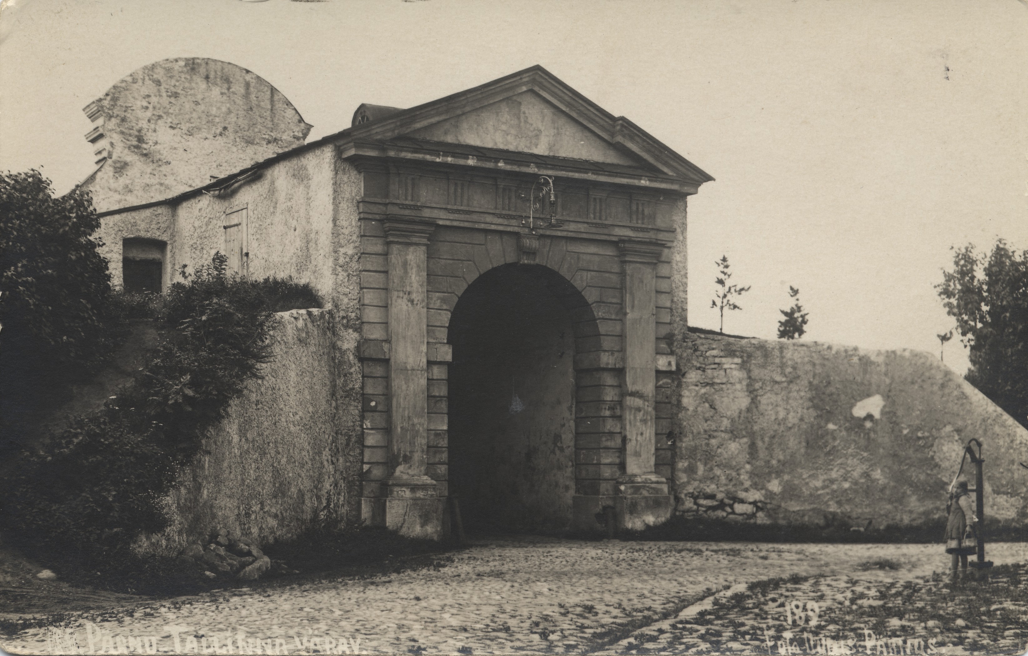 Pärnu : Tallinn Gate