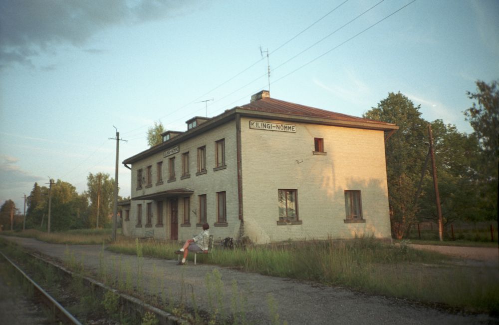 Kilingi-nõmme Station Building