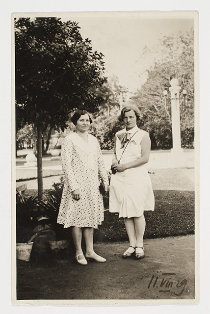 Two women in Pärnu in front of the mudravila, 1929