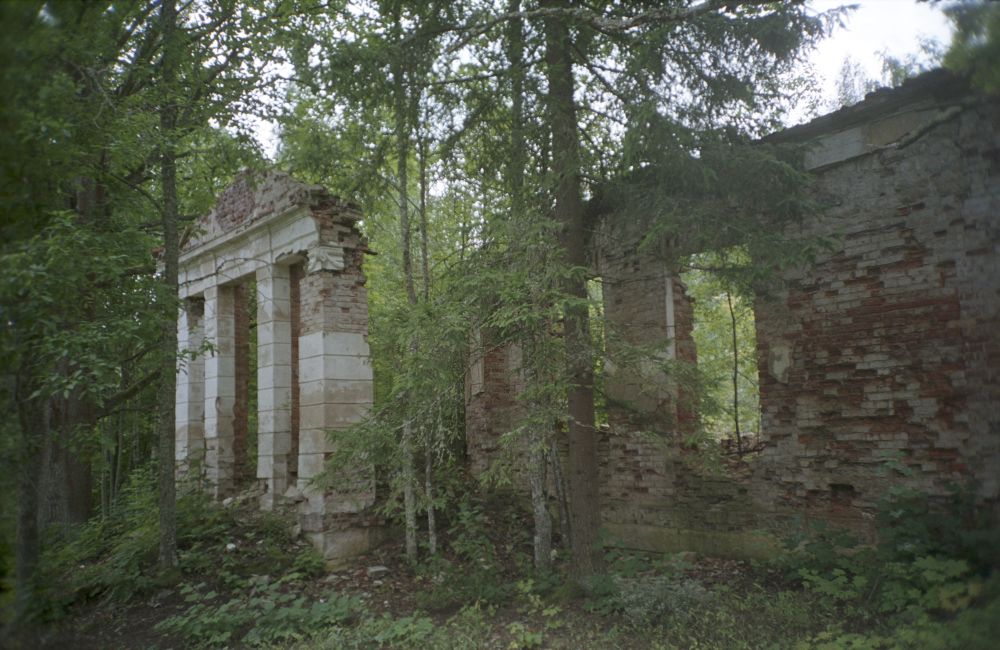 Ruins of the Taheva Manor Gentlemen House