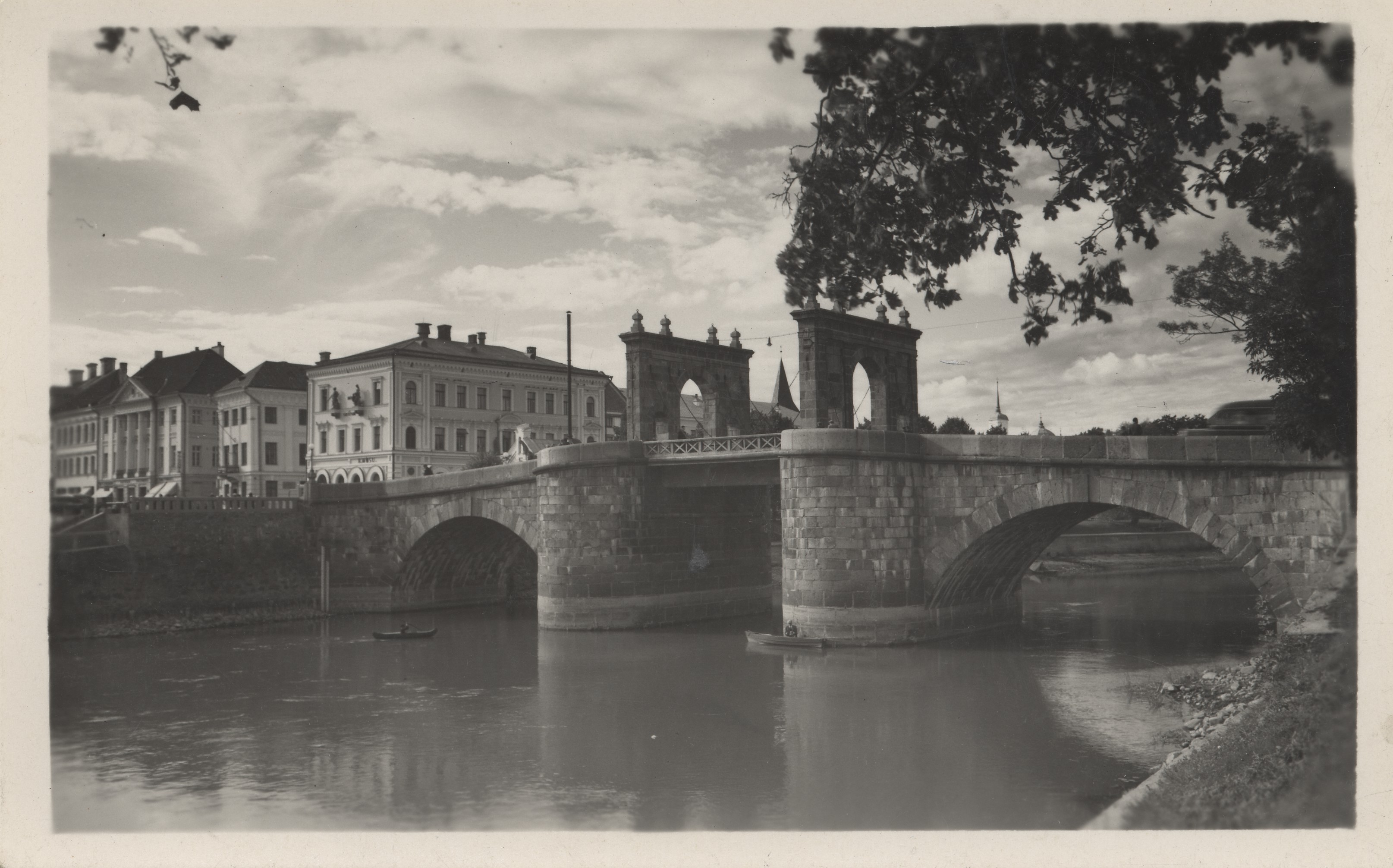 Tartu : The stone sild = the stone bridge