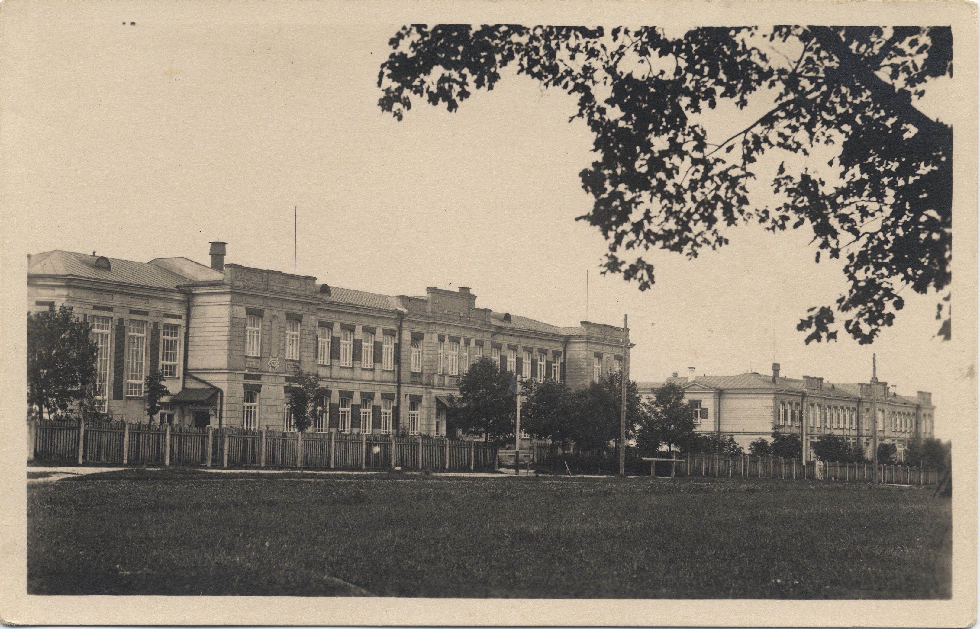 Estonia : Tartu Maarjamõisa clinics